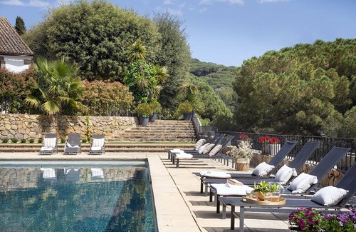 Sant Andreu de Llavaneres House | House with pool, 20.000 m2 garden, ping-pong close to the beach for 18 people