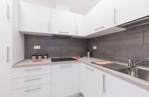 Alassio Apartment | House ESEDRA - " B " air conditioning, wifi, parking, tv led 49" - 100mt sea