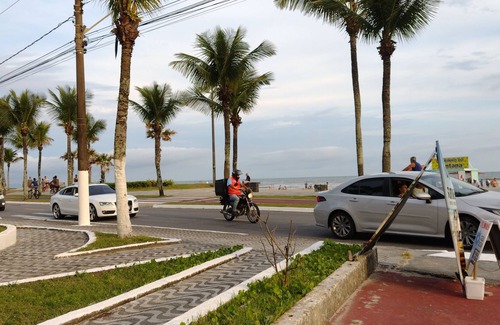 Jardim Imperador House | House facing the sea