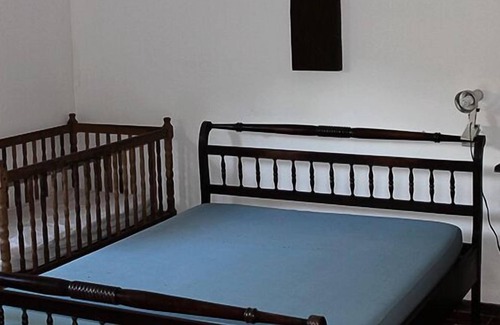 Praia da Enseada House | House facing the sea in the center of Praia da Enseada (16 people)