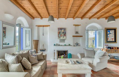 Drios House | House Feinikas - Quiet area with Beach access