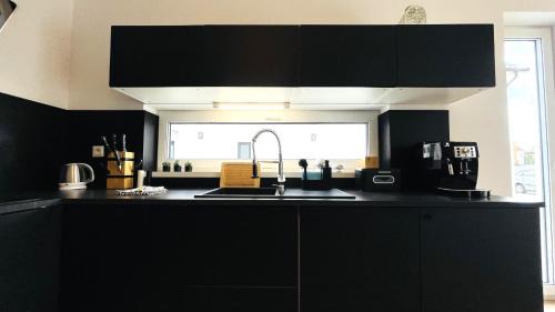 Vrakuna Apartment | House FLOW, 3 room, free 2 parking