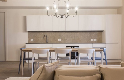 San Felice del Benaco Villa | house for 10 people, 3 bedrooms, private garden, swimming pool and spa