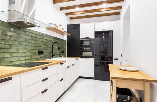 San Bartolome Apartment | House for 6 with FREE PARKING private terrace and views
