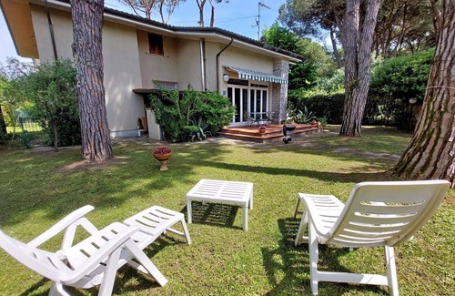 Ronchi House | House for 7 People with private garden near the Sea