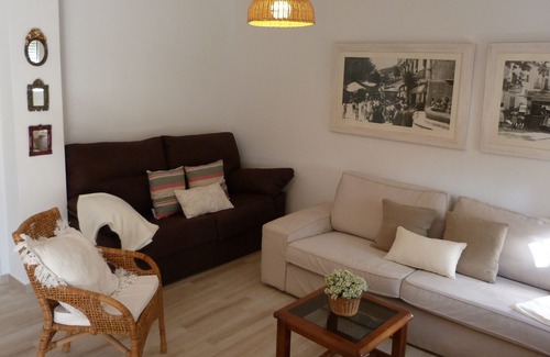 Castalla Villa | House for 8/10 people with private pool in summer season