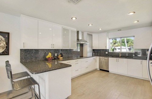 Lake Clarke Shores House | House for 9 people renovated nine benefits and comfort upscale