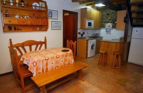San Cristobal de Valdueza Cottage | House for April for 4 people