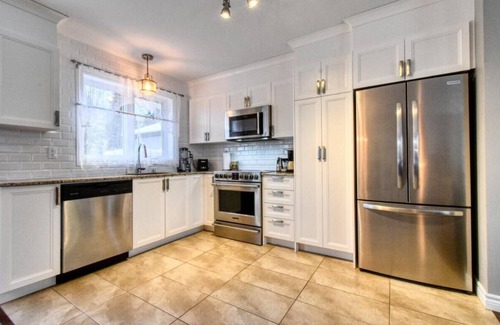 Beaupre House | House for rent 3 bedrooms with view of Mont Ste-Anne, 2 living rooms, on 3 floors -035