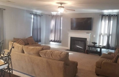 Grovetown House | House for rent during Masters Week. Two Tuesday Practice Tickets Available