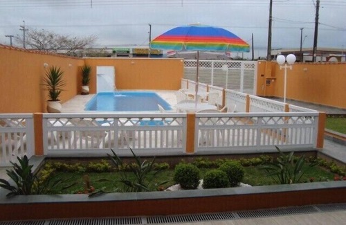 Jardim Imperador House | House For Vacation In Peruíbe - With Adult and Children's Pool