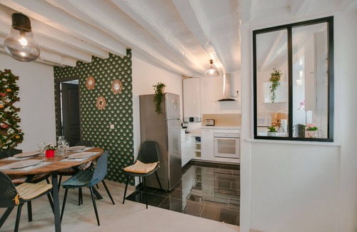Barbizon House | House