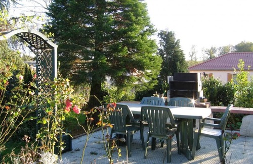 La Ville-aux-Bois House | House