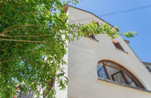 Les Vignes House | House