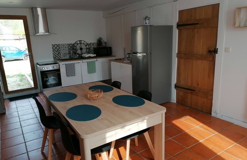 Lunas House | House