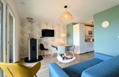 Magnant House | House