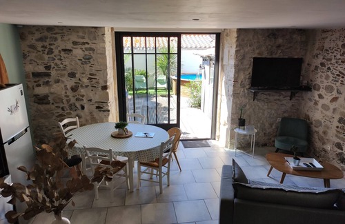 Saint-Gilles-Croix-de-Vie House | House with XXS swimming pool, in the heart of town, 900 m from the beach