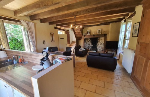 Saint-Martial-de-Nabirat House | House