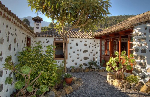 Icod de los Vinos Cottage | House Full of Nature and Peace