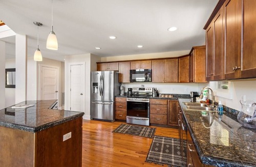 Morganton House | House Galini - Upscale, Outdoorsy Home with Great Amenities