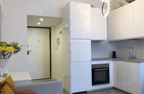 Tre Torri House | House Giussano, elegant two-room apartment in the center