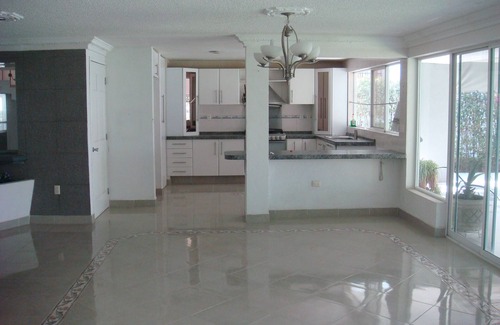 San Juan del Rio House | HOUSE GOLF LAKE, CLUB CAMPESTRE SAN GIL QUERETARO, 4 BEDROOMS 4 BATHROOMS, 9 CARS.