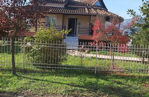 Fiki House | House