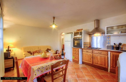 Urtaca House | House Guadella Rest under the Pergola