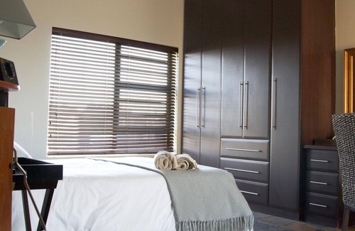 Bluewater Bay House | House Haven Guesthouse