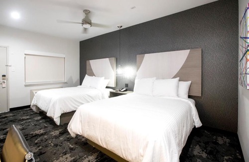George Bush Park/Eldridge Hotel | House Hotel