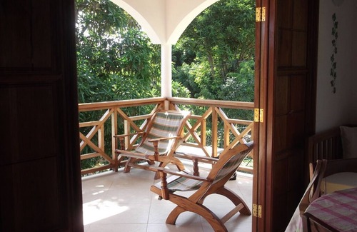 Baie Ste Anne Cottage | HOUSE IDEALLY LOCATED IN BAIE S.TE ANNE NEAR THE PORT AND SHOPS