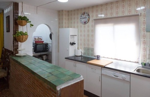 Viznar Cottage | House Ilusion de David in Natural Park in Viznar with Swimming Pool and Barbecue