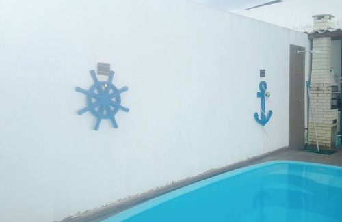 Diogo House | House in a gated community in Emissário de Arembepe with a beautiful gourmet space.