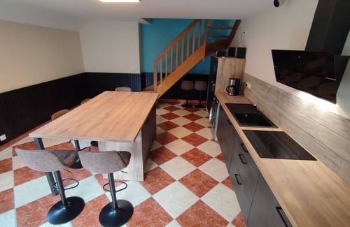Guern House | House in a haven of greenery, 3 bedrooms, 3 bathrooms, heated indoor pool