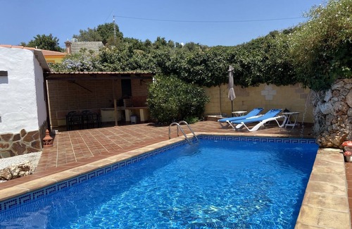 Cajiz Cottage | House in a very quiet rural area with easy accessibility. 3.5 km from the beach