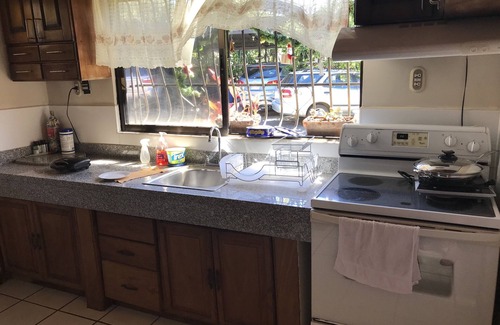 Alajuela House | House in Alajuela, 10 mins from the airport 300 meters from the Plaza Real mall.
