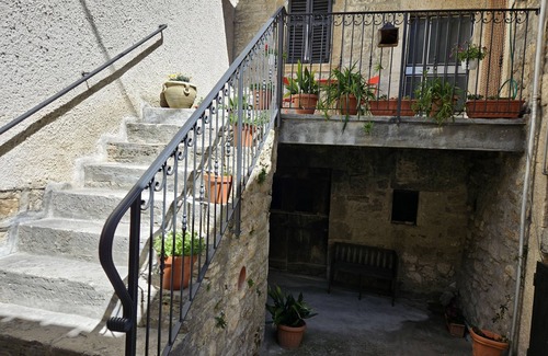 Acquasanta Terme House | House in an ancient village