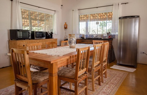 Bueno Brandao Cottage | House in Bueno Brandão(MG) with private waterfall