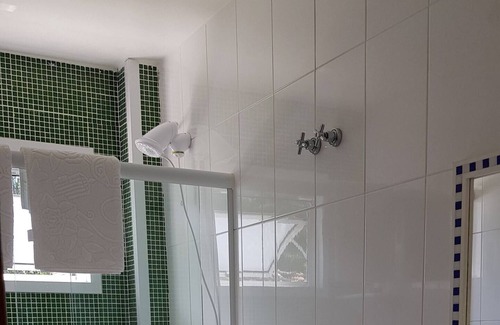 Barra da Lagoa House | HOUSE IN CECO OF CROWNES WITH FULL LEISURE AREA. POOL AND BARBECUE