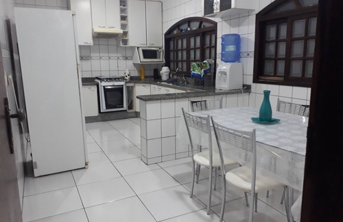 Jardim Acapulco House | House In Closed Condominium -Jardim Acapulco- Guarujá
