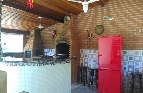 Atibaia House | HOUSE IN CONDOMINIUM, WI-FI, POOL & COMFORT.