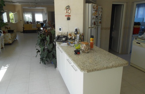 Guaruja House | House in Condominium with 4 Suites, Air Conditioning, Swimming Pool, Barbecue and Oven