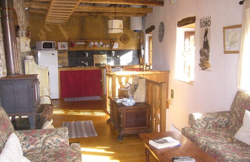 Noceda Cottage | House in quiet village. Ideal couples, and friends, in Noceda del Bierzo León.