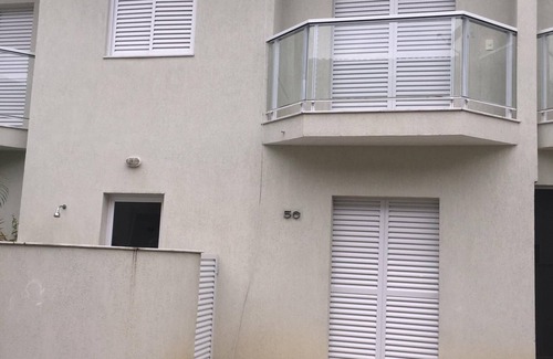 Pereque-Mirim House | House in gated community
