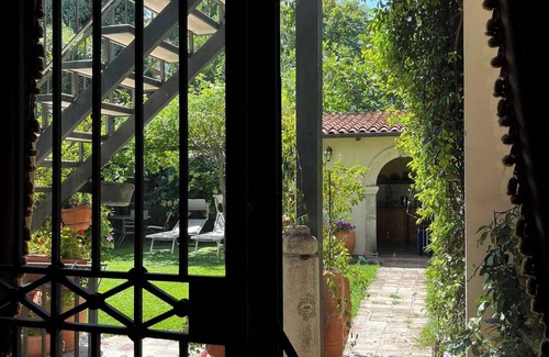 Sulmona House | House in historic center in Sulmona with garden and jacuzzi
