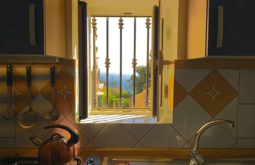 Vomero House | House in historic villa absolute tranquility sea and center Naples