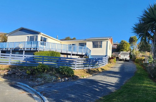 Kaka Point House | House in Kaka Point