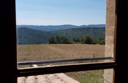 Sainte-Croix-a-Lauze House | House in Luberon.