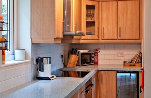 Truro House | House in Malpas with Creek Views & Hot Tub