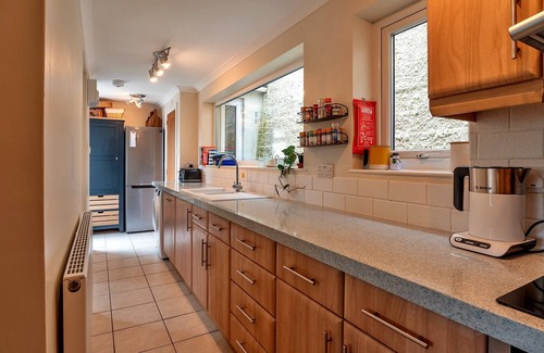 Truro House | House in Malpas with Creek Views & Hot Tub